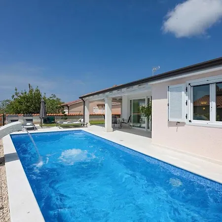 Nyaraló Villa J&M