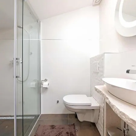 Villa J&M Žbandaj