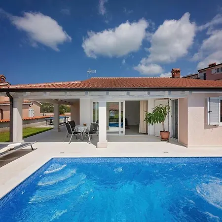 Villa J&M Dom wakacyjny *