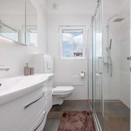 Dom wakacyjny Villa J&M Žbandaj