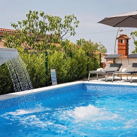 Villa J&M Nyaraló Žbandaj